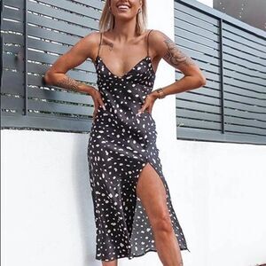 ✨HP✨Elegant Split ClassyFloralPrint MidiCamiDress✨